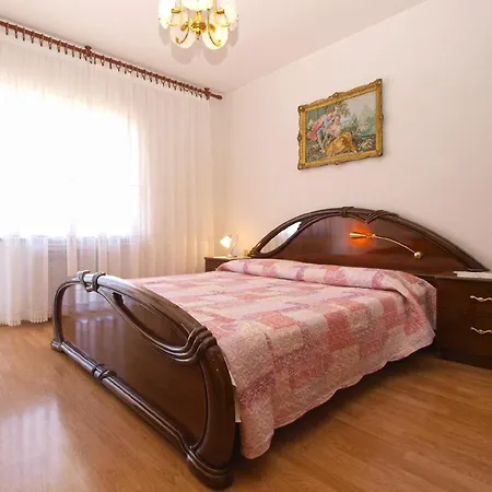 Apartment Fuer 4 Personen Ca 85 Qm In Medulin, Istrien Suedkueste Von Istrien Medulin