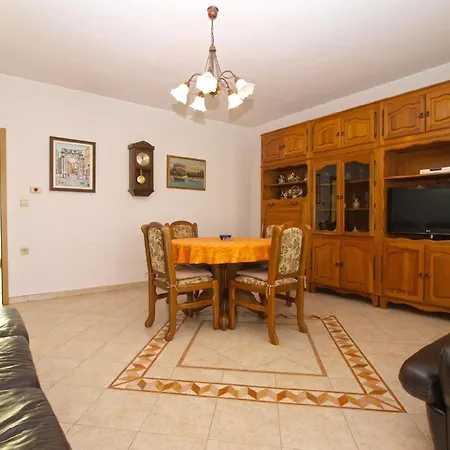 Apartment Fuer 4 Personen Ca 85 Qm In Medulin, Istrien Suedkueste Von Istrien *