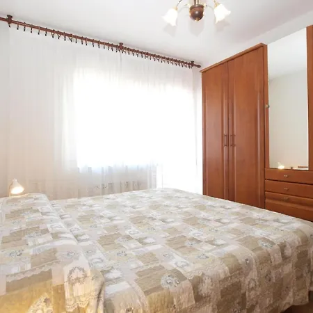 Apartment Fuer 4 Personen Ca 85 Qm In Medulin, Istrien Suedkueste Von Istrien *